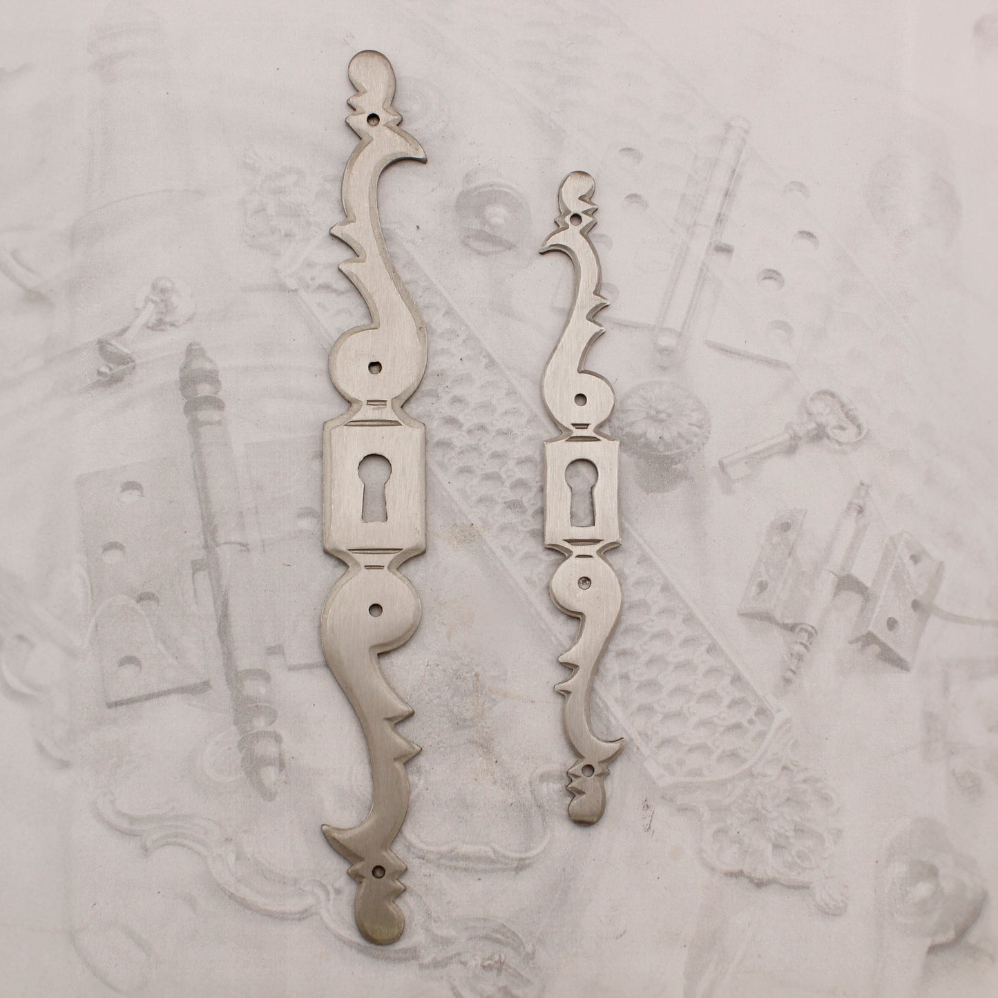08.117 KEYHOLE series IRON ESCUTCHEON