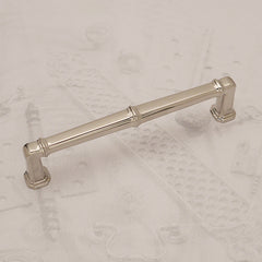 MODERN KNOBS & PULLS