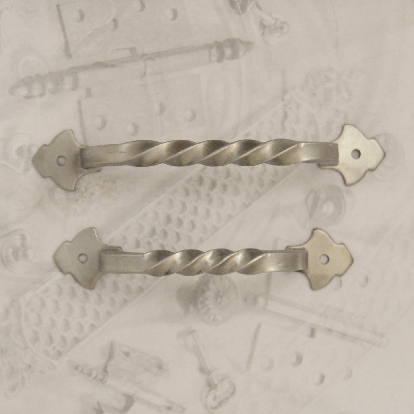 05.262 WROUGHT IRON PULL