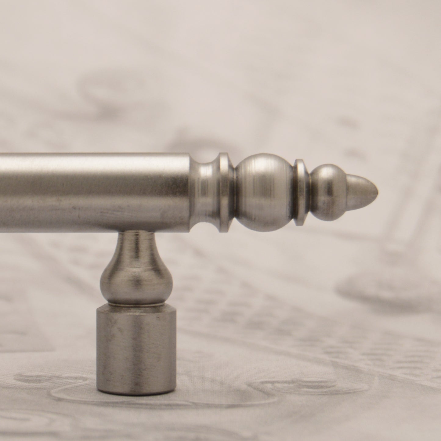 05.41 IRON BAR PULL (long post)