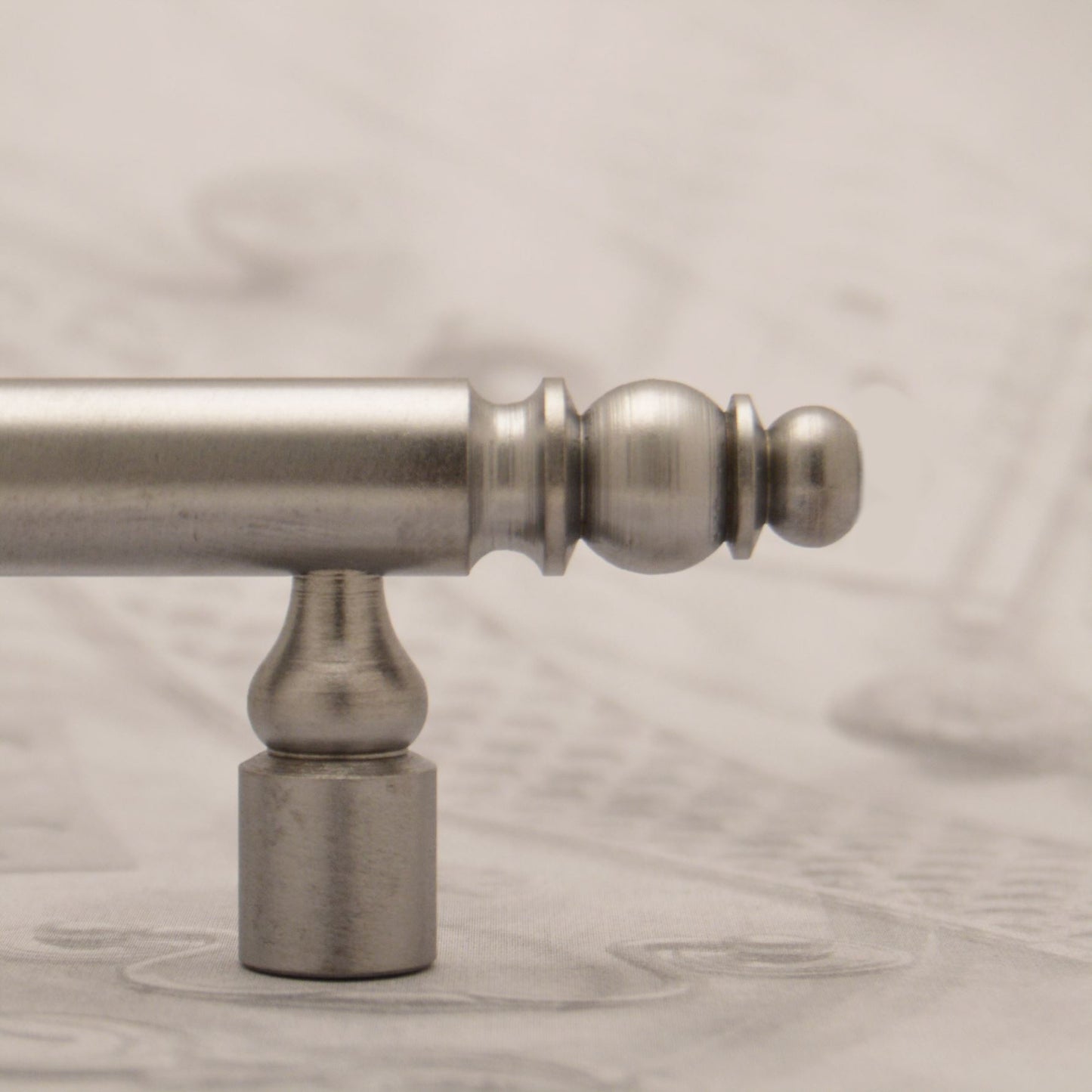 05.42 IRON BAR PULL (long post)