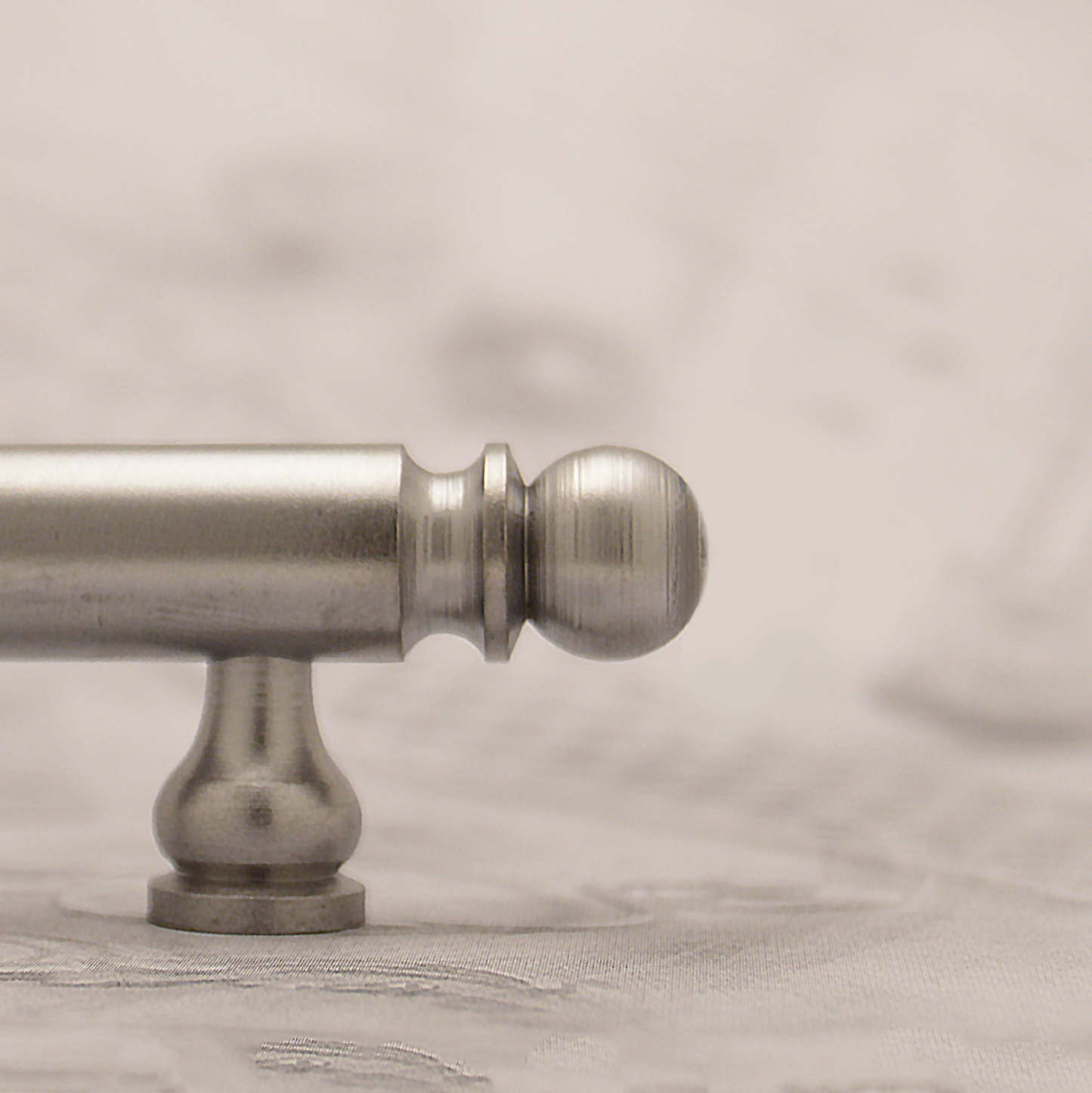 05.43 IRON BAR PULL (short post)