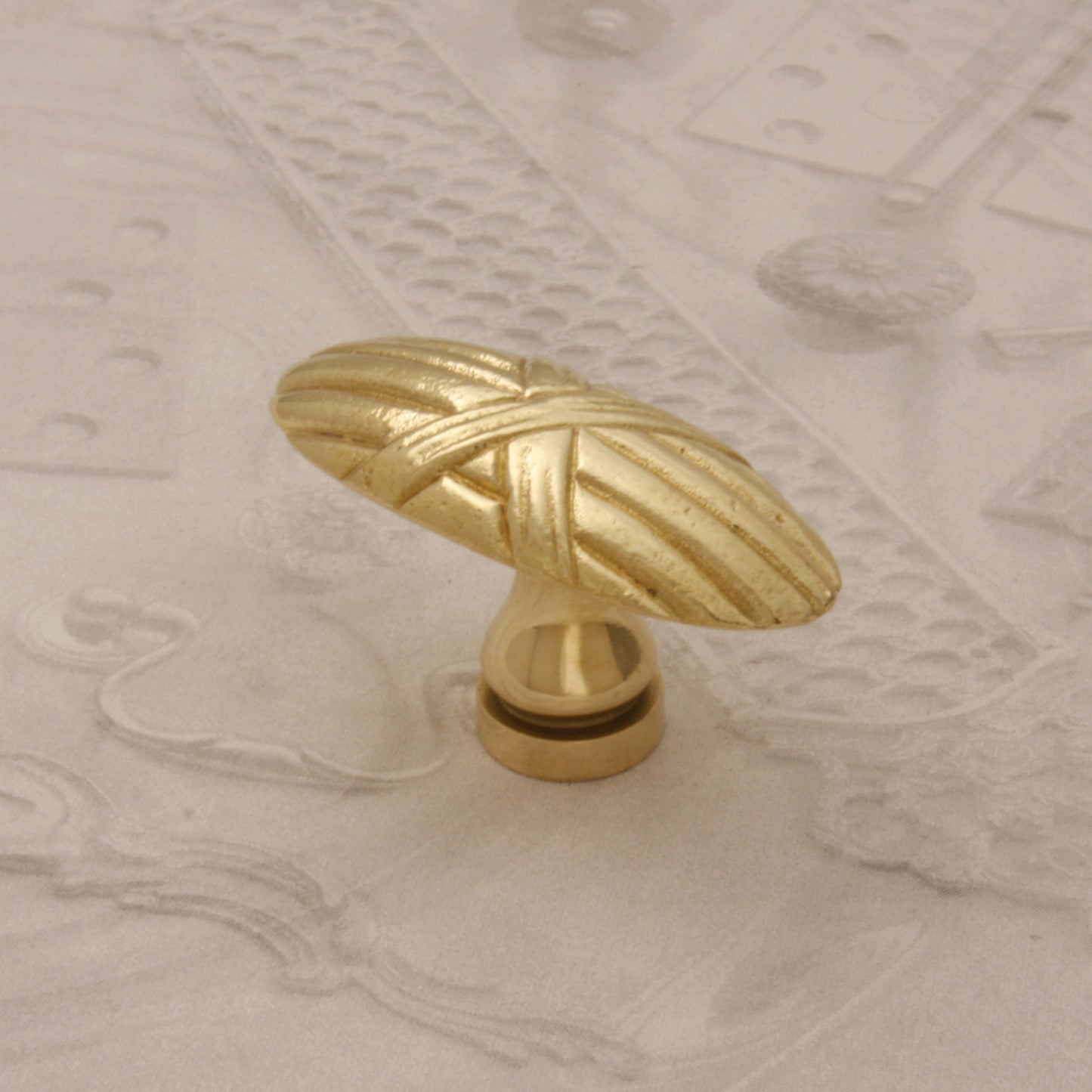 06.1054.2 RIBBON & REED BRASS KNOB