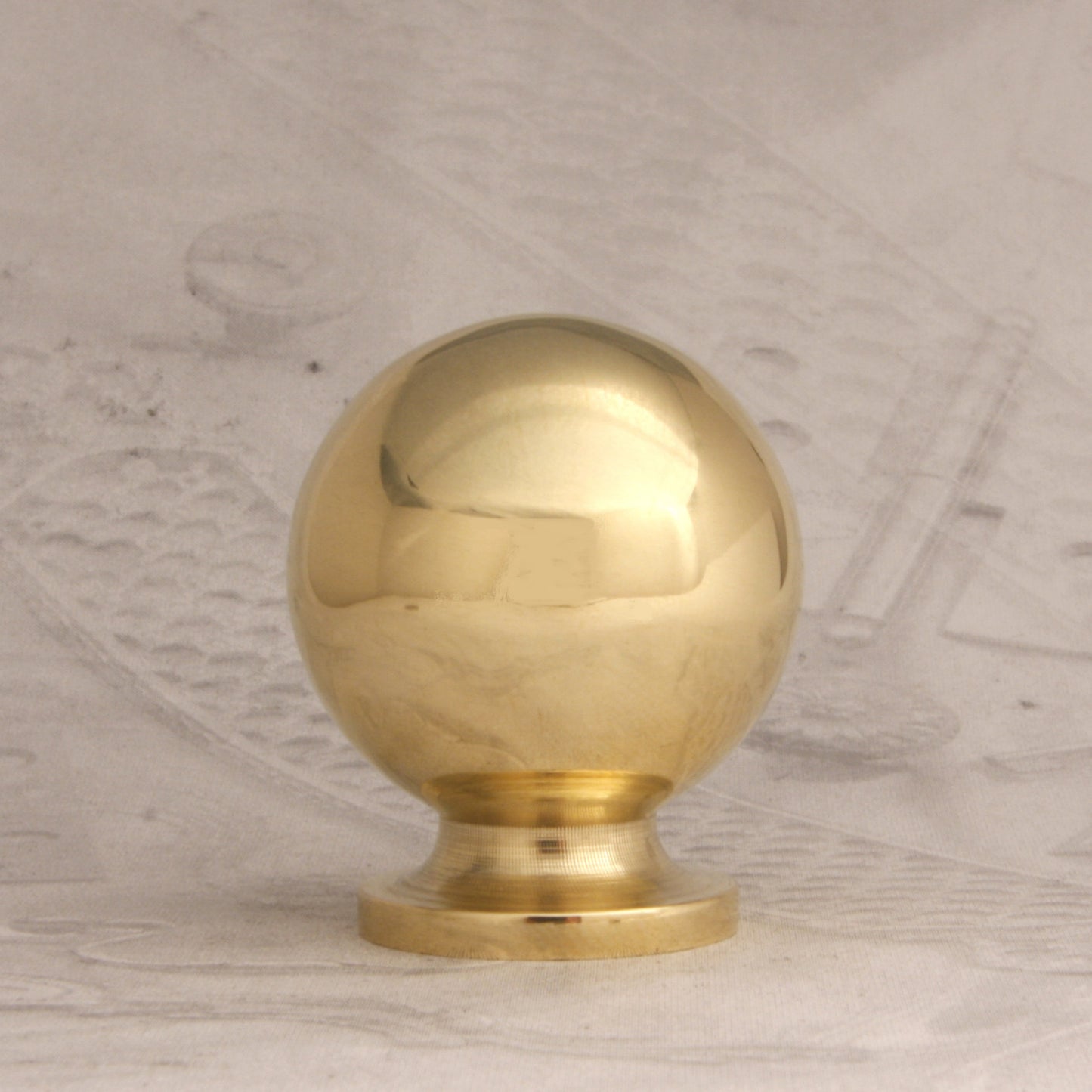 06.29 BRASS KNOB