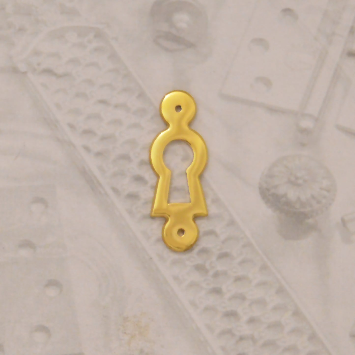 09.18.2 BRASS KEYHOLE