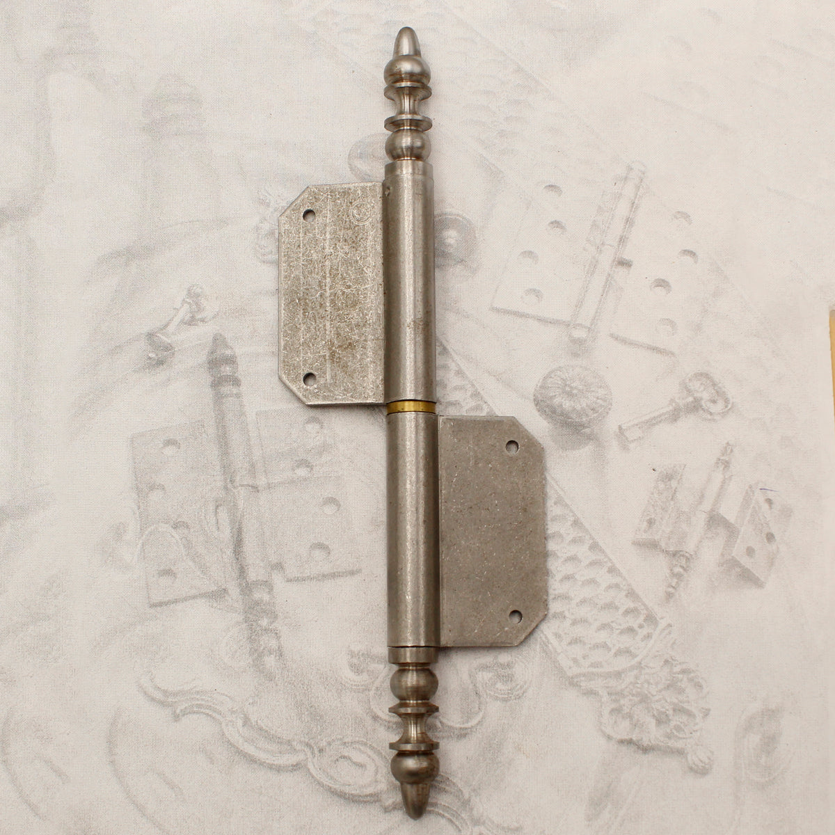 01.6.211  8-1/8" TALL IRON FICHE LIFT-OFF HINGE