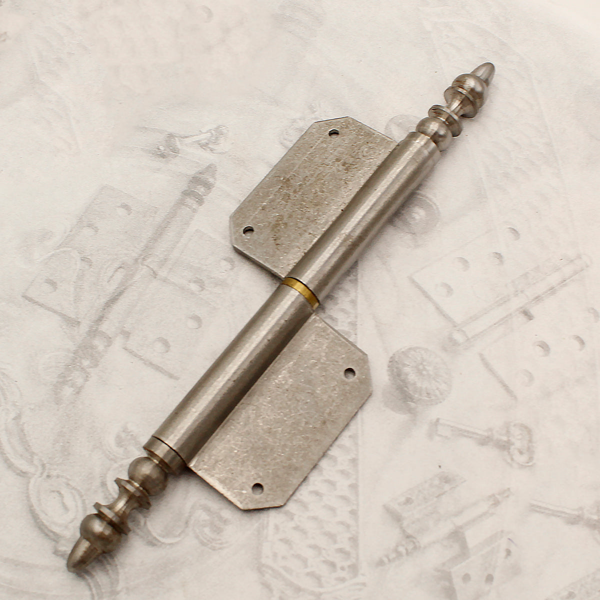 01.6.211  8-1/8" TALL IRON FICHE LIFT-OFF HINGE