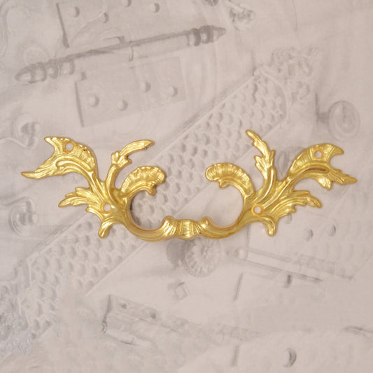 05.2076 LOUIS XV BRASS PULL