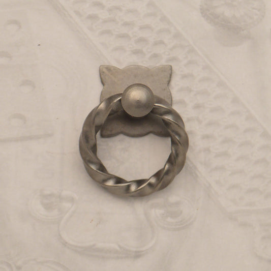 05.39 WROUGHT IRON PULL