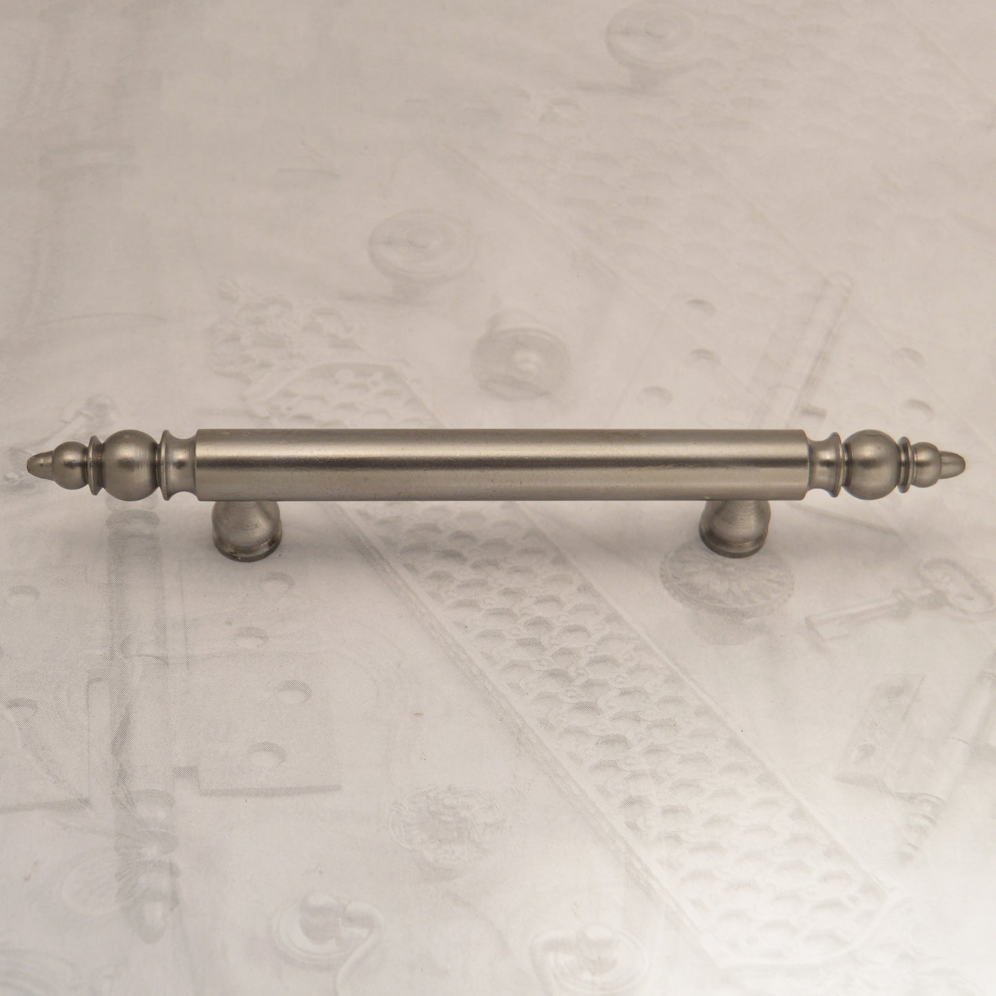 05.41 IRON BAR PULL (short post)