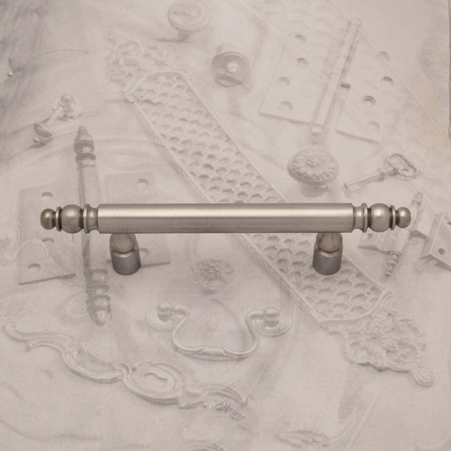 05.42 IRON BAR PULL (long post)