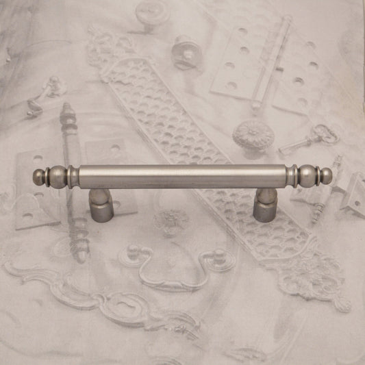 05.42 IRON BAR PULL (long post)