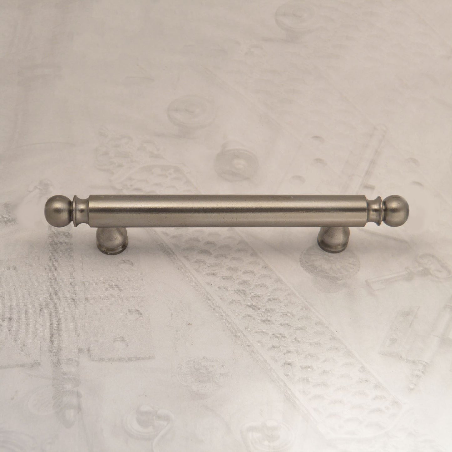 05.43 IRON BAR PULL (short post)