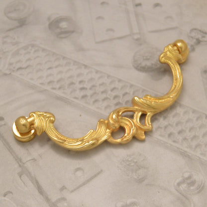 05.4530.1102 LOUIS XV BRASS PULL