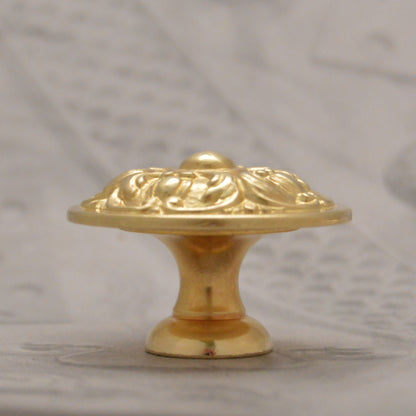 06.0132 BRASS KNOB