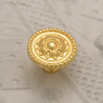 06.0150 BRASS KNOB
