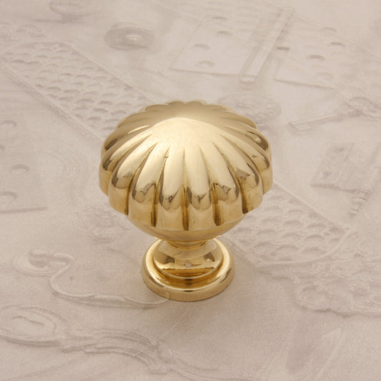 06.0168 BRASS KNOB