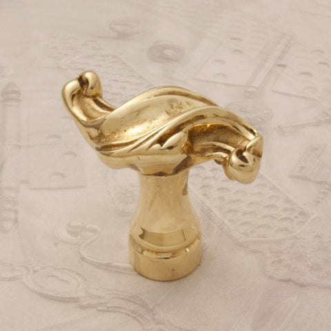 06.444.2 LOUIS XV LARGE BRASS KNOB