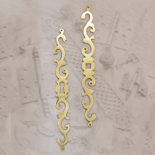 08.9 BRASS ESCUTCHEON