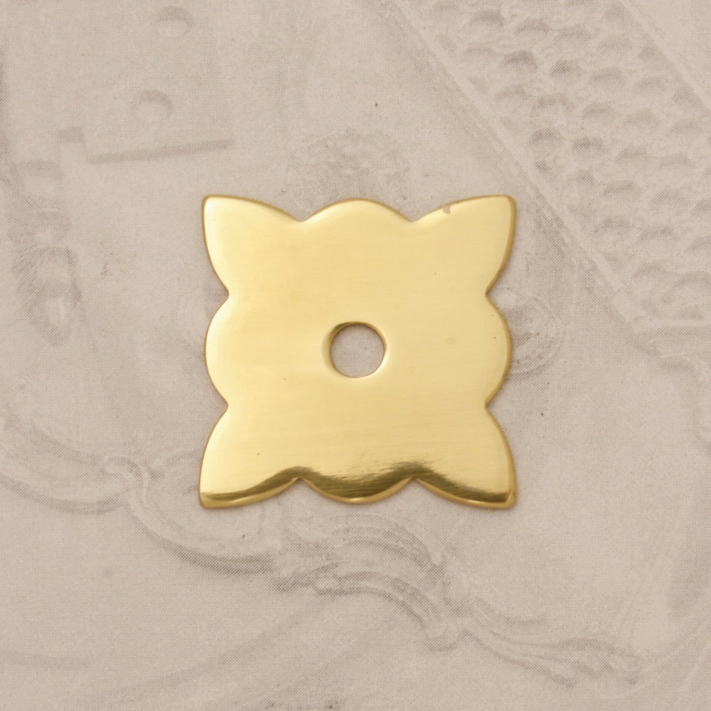 12.2013 BRASS ROSETTE