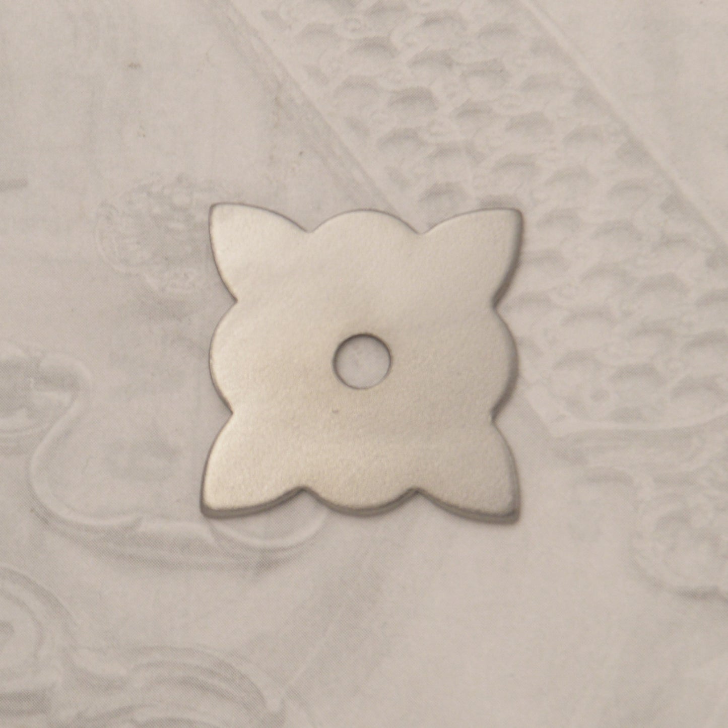 12.2013 IRON ROSETTE