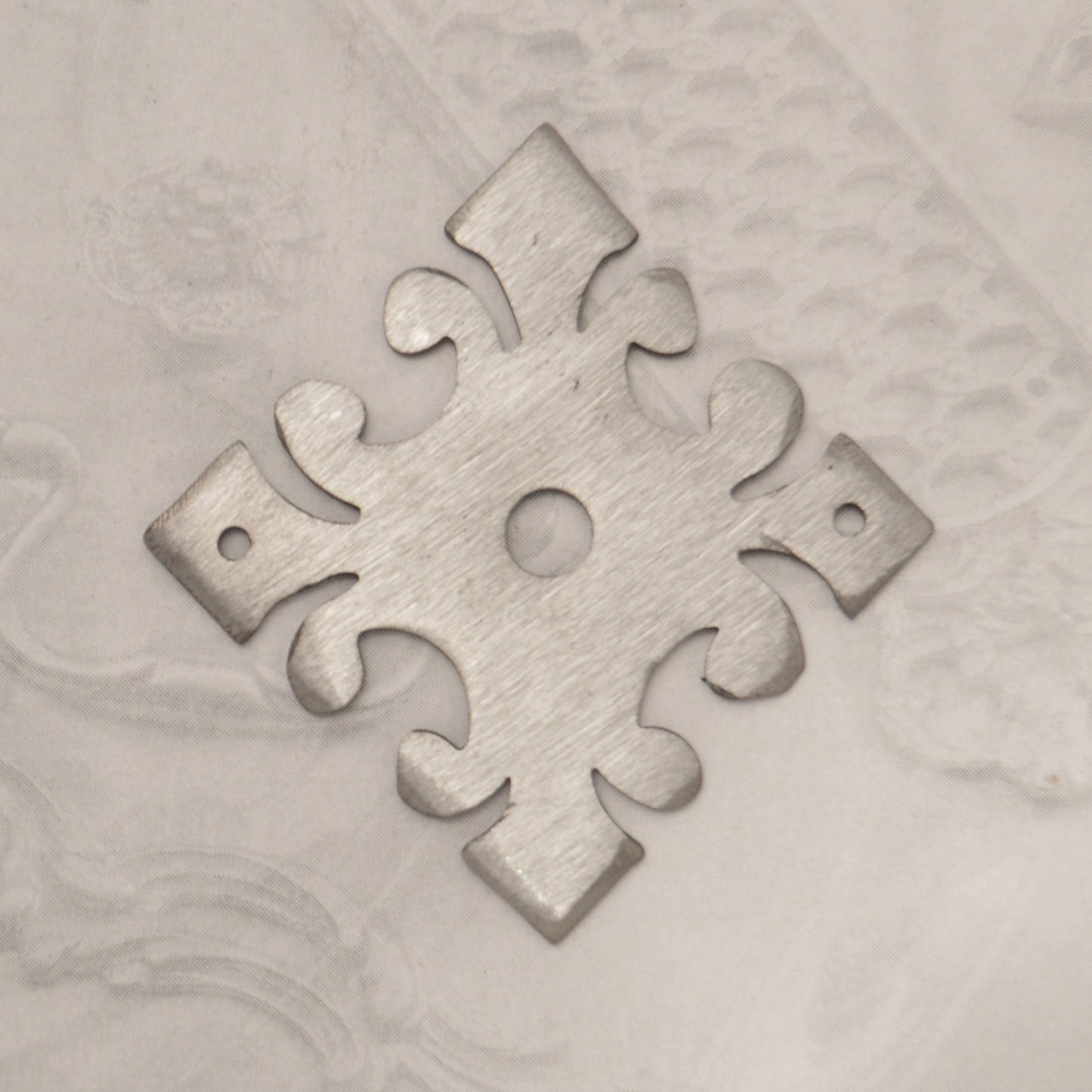 12.8040.1 IRON ROSETTE